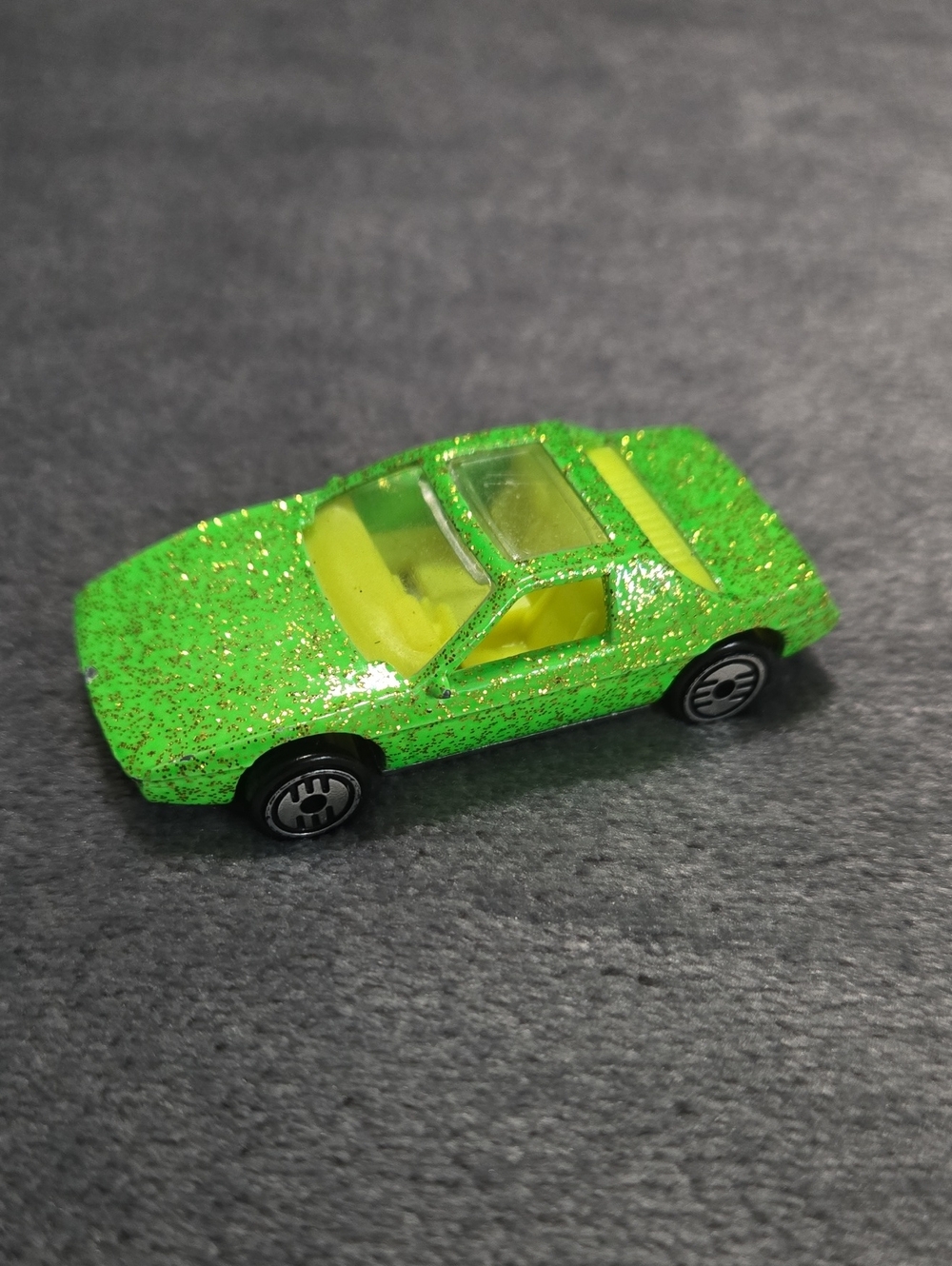 Mattel Hot Wheels 1984 Diecast Pontiac 1959 Fiero 2M4 Sports Car Lime Green
